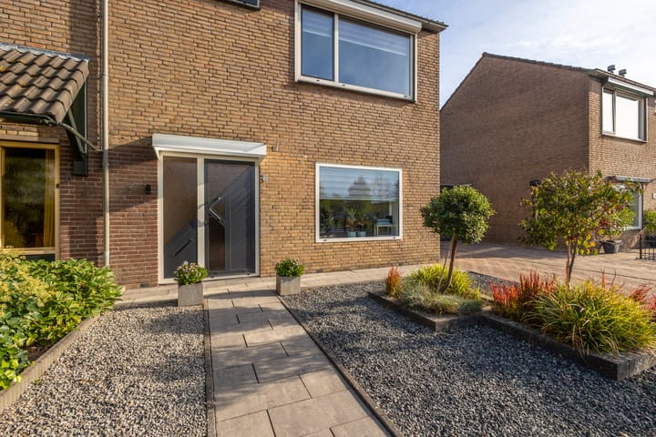 Foto 8 van Hasselmanstraat 6