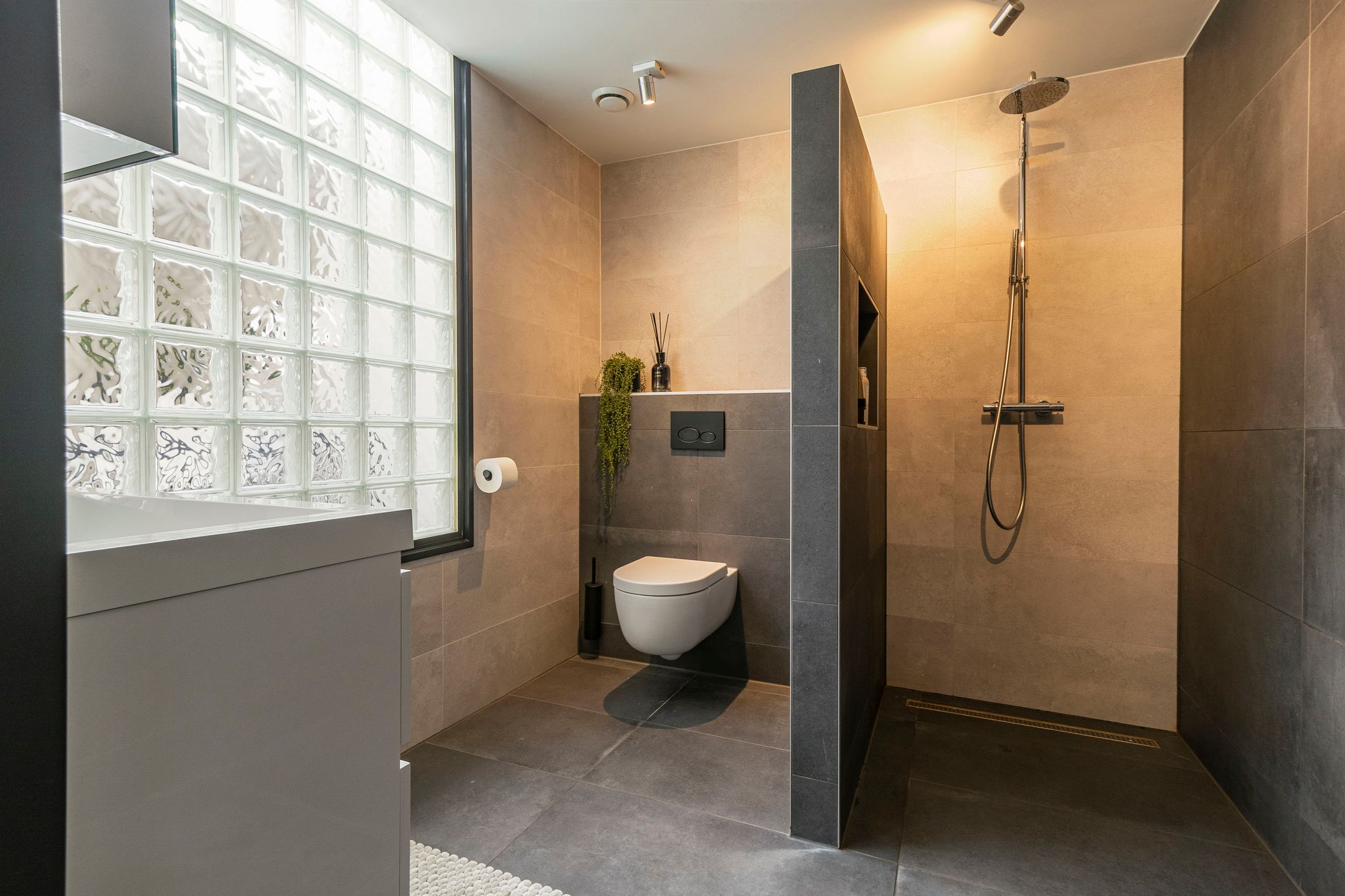 Foto 24 van Stationsweg 11-A