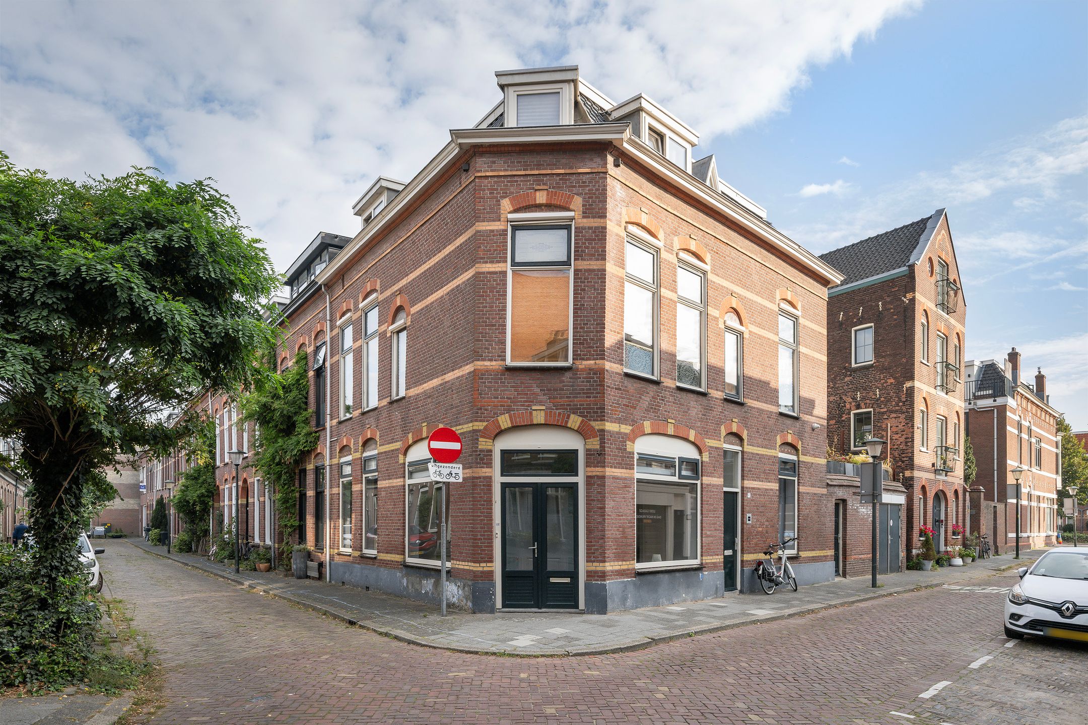 Photo 6 of Oosterstraat 89
