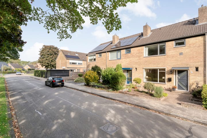 Foto 1 van E E G laan 25