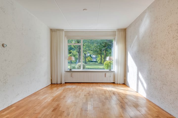 Foto 9 van E E G laan 25