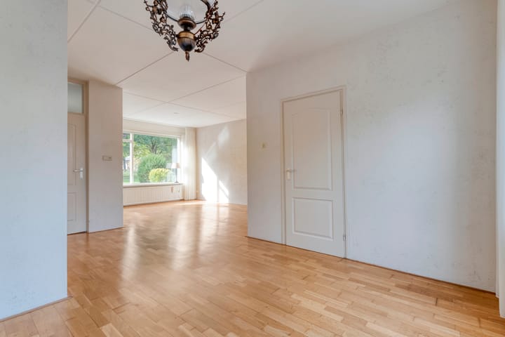 Foto 12 van E E G laan 25