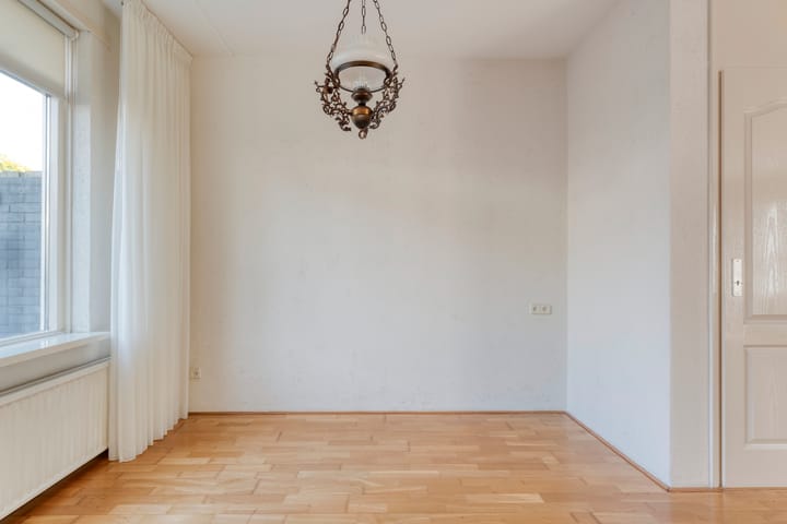 Foto 13 van E E G laan 25