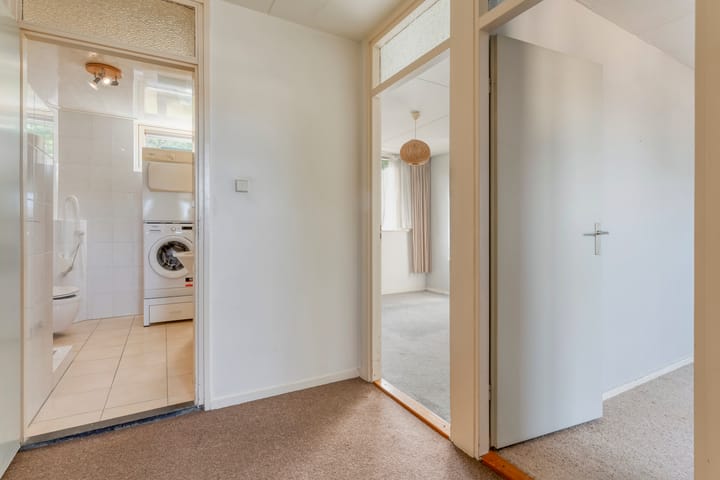 Foto 29 van E E G laan 25