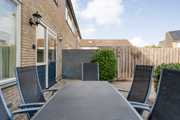 Foto 37 van E E G laan 25