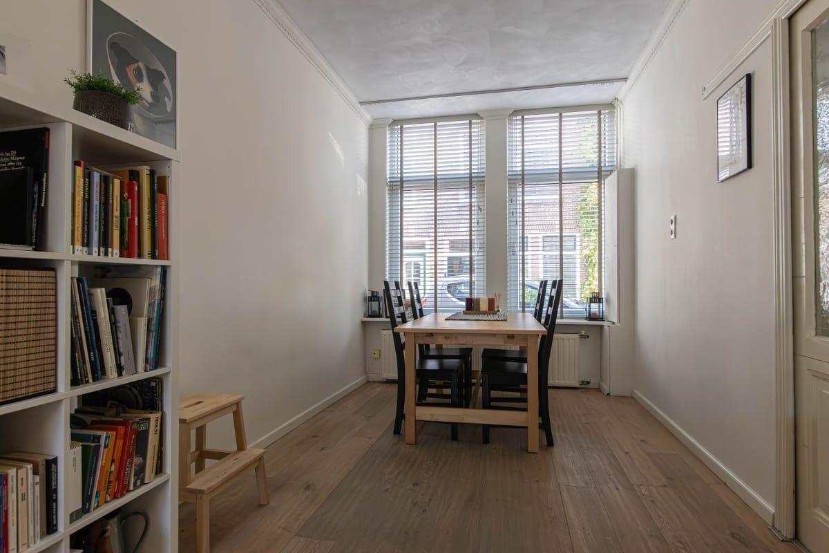 Foto 12 van Van der Woudestraat 55