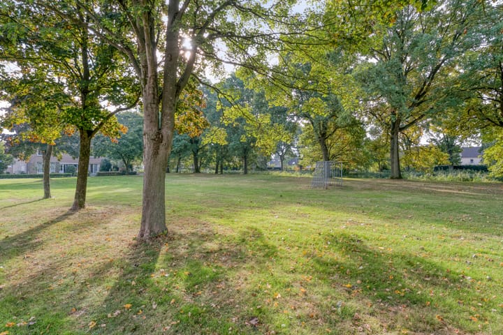 Foto 43 van E E G laan 25