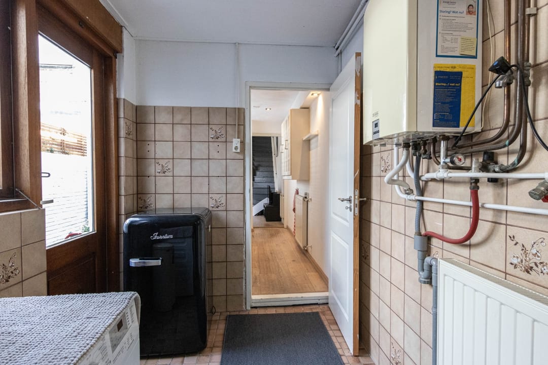 Foto 16 van Van der Woudestraat 55