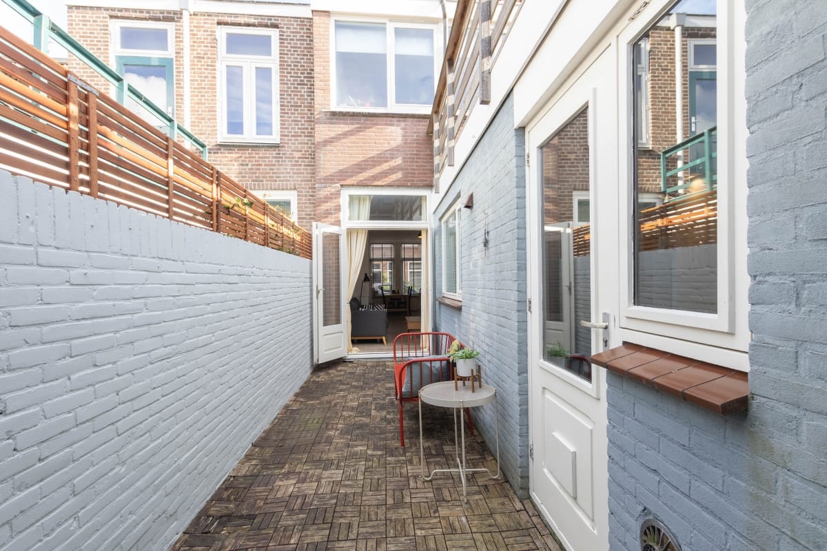 Foto 20 van Van der Woudestraat 55