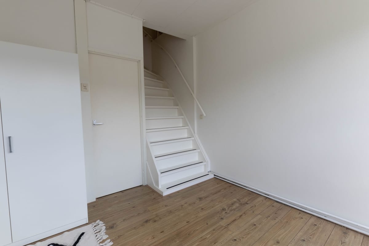 Foto 33 van Van der Woudestraat 55