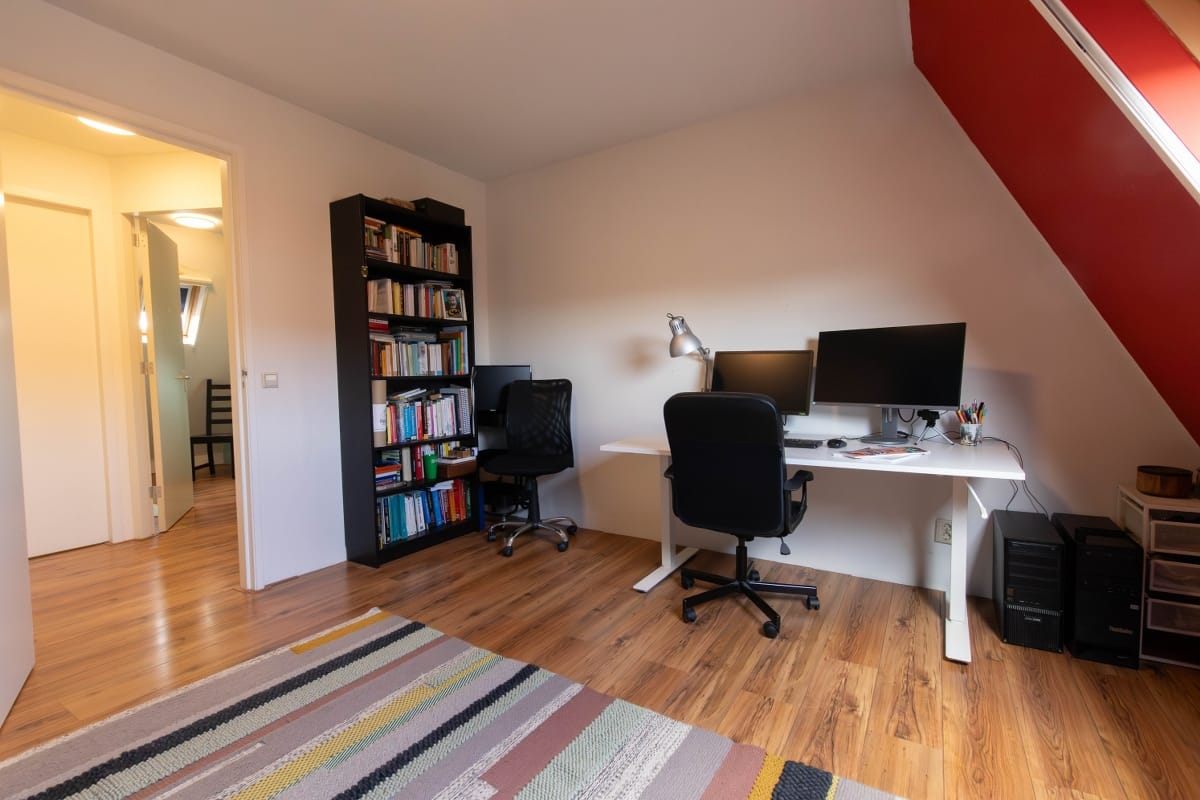 Foto 42 van Van der Woudestraat 55