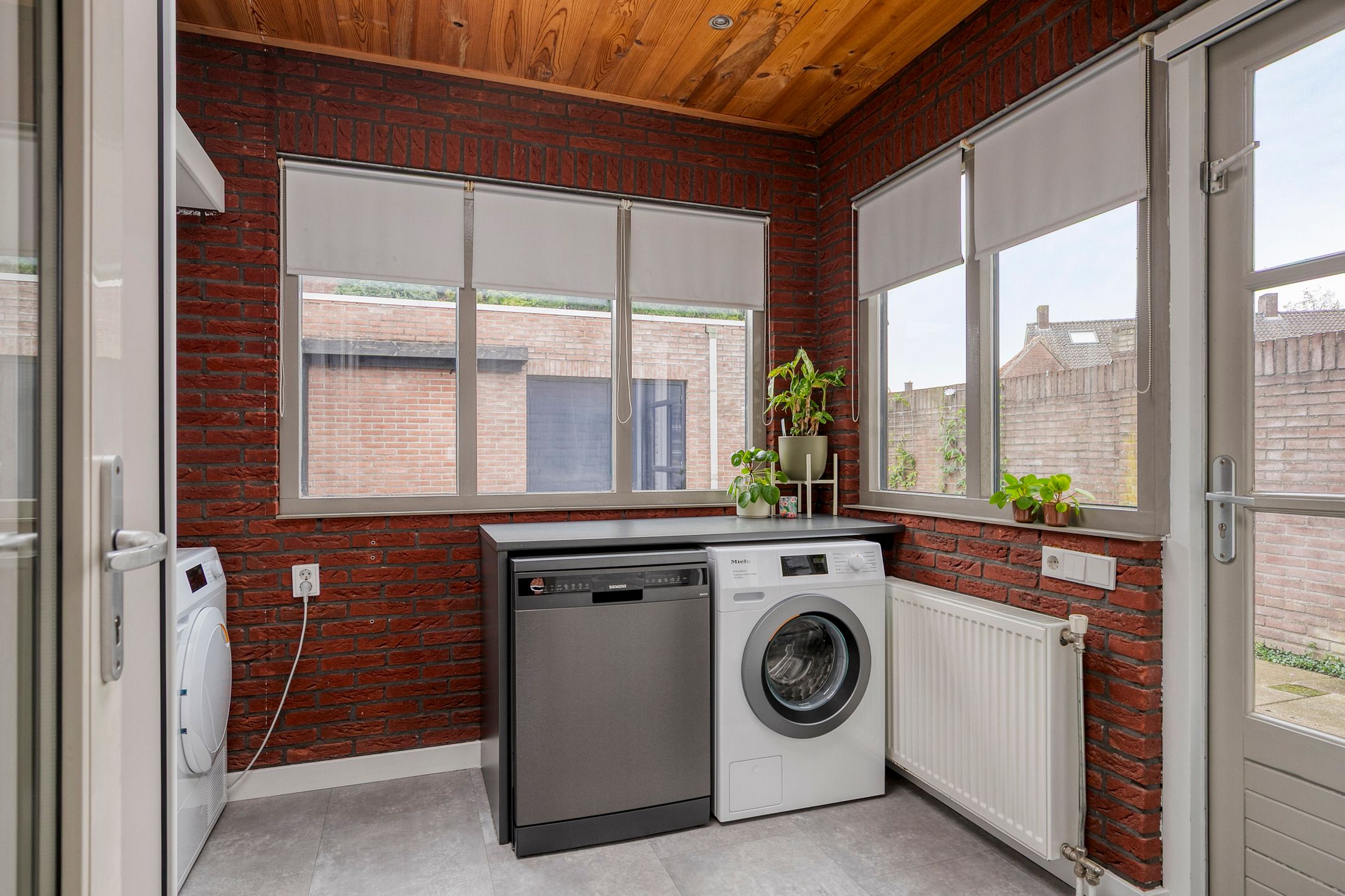 Foto 9 van Kamillestraat 11