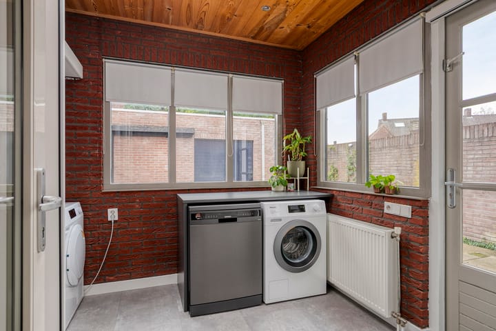 Foto 9 van Kamillestraat 11