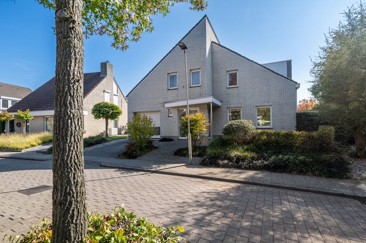 Foto 1 van Gropiusstraat 7