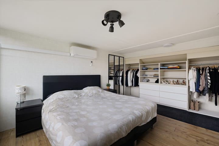 Foto 29 van Pieter de Hooghstraat 43