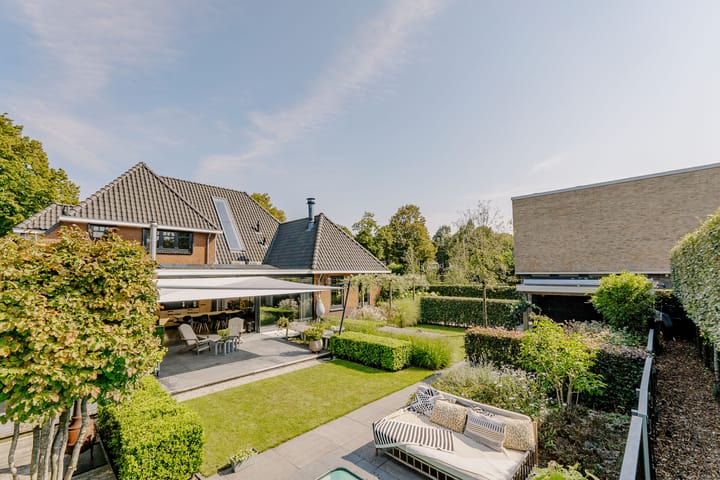 Foto 64 van De Ruyterstraat 9