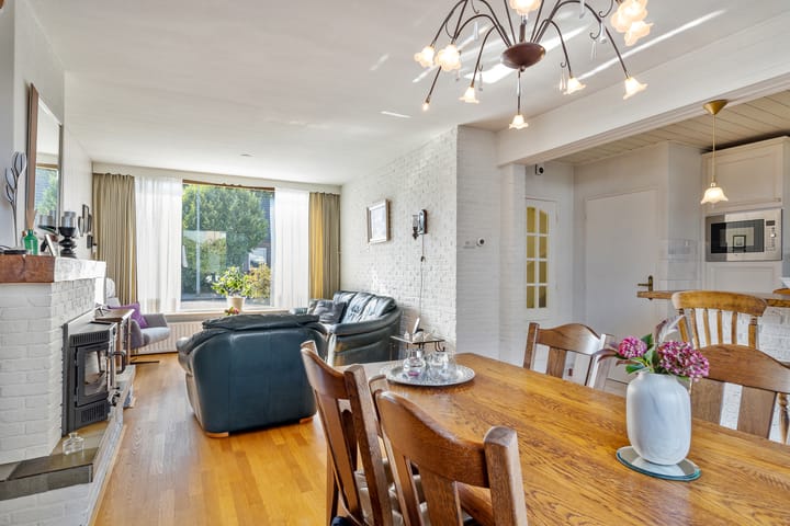 Photo 4 of Irenestraat 1