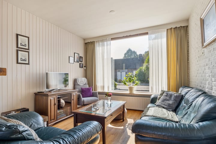 Photo 6 of Irenestraat 1