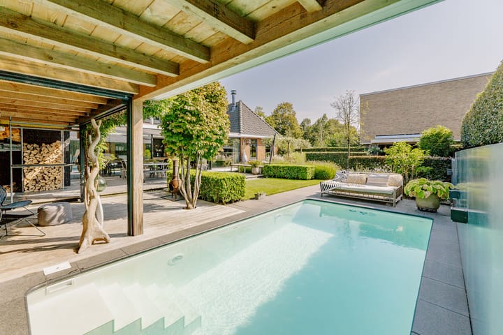 Foto 69 van De Ruyterstraat 9