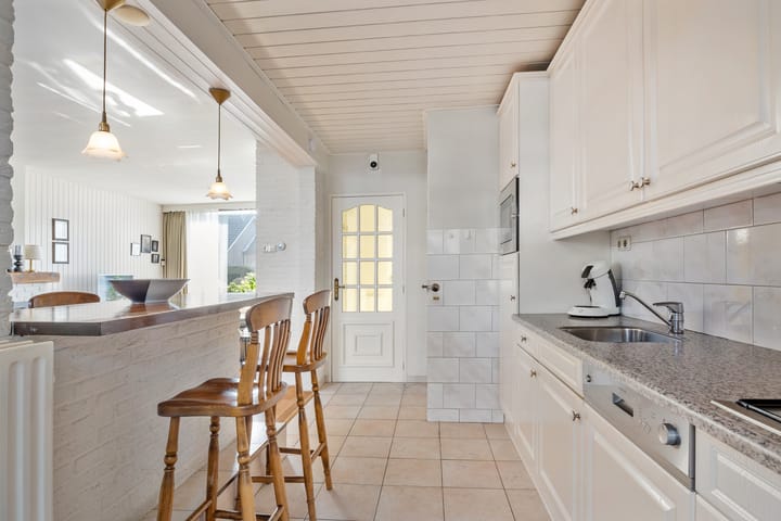 Photo 13 of Irenestraat 1