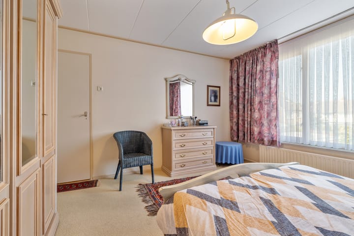 Photo 17 of Irenestraat 1