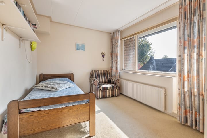 Photo 18 of Irenestraat 1