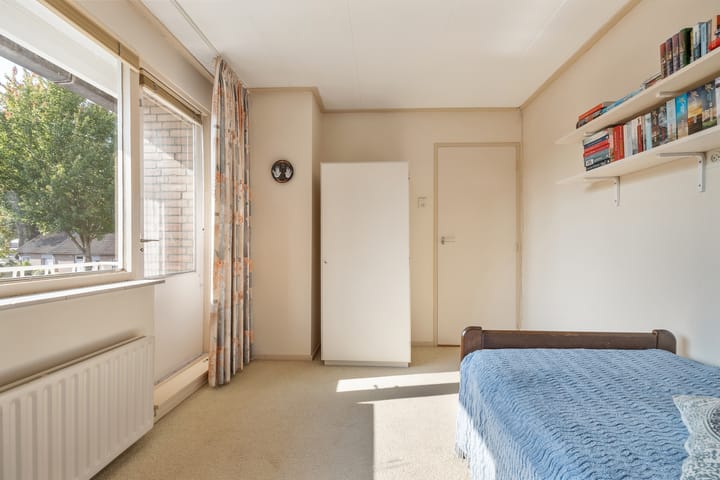 Photo 19 of Irenestraat 1