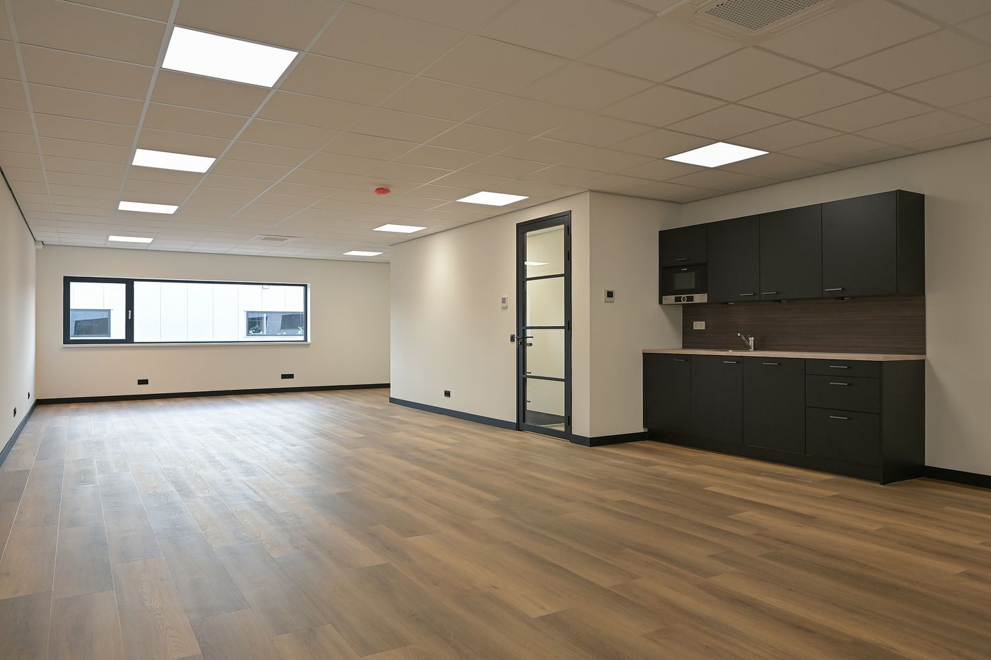 View photo 3 of Braillestraat 61