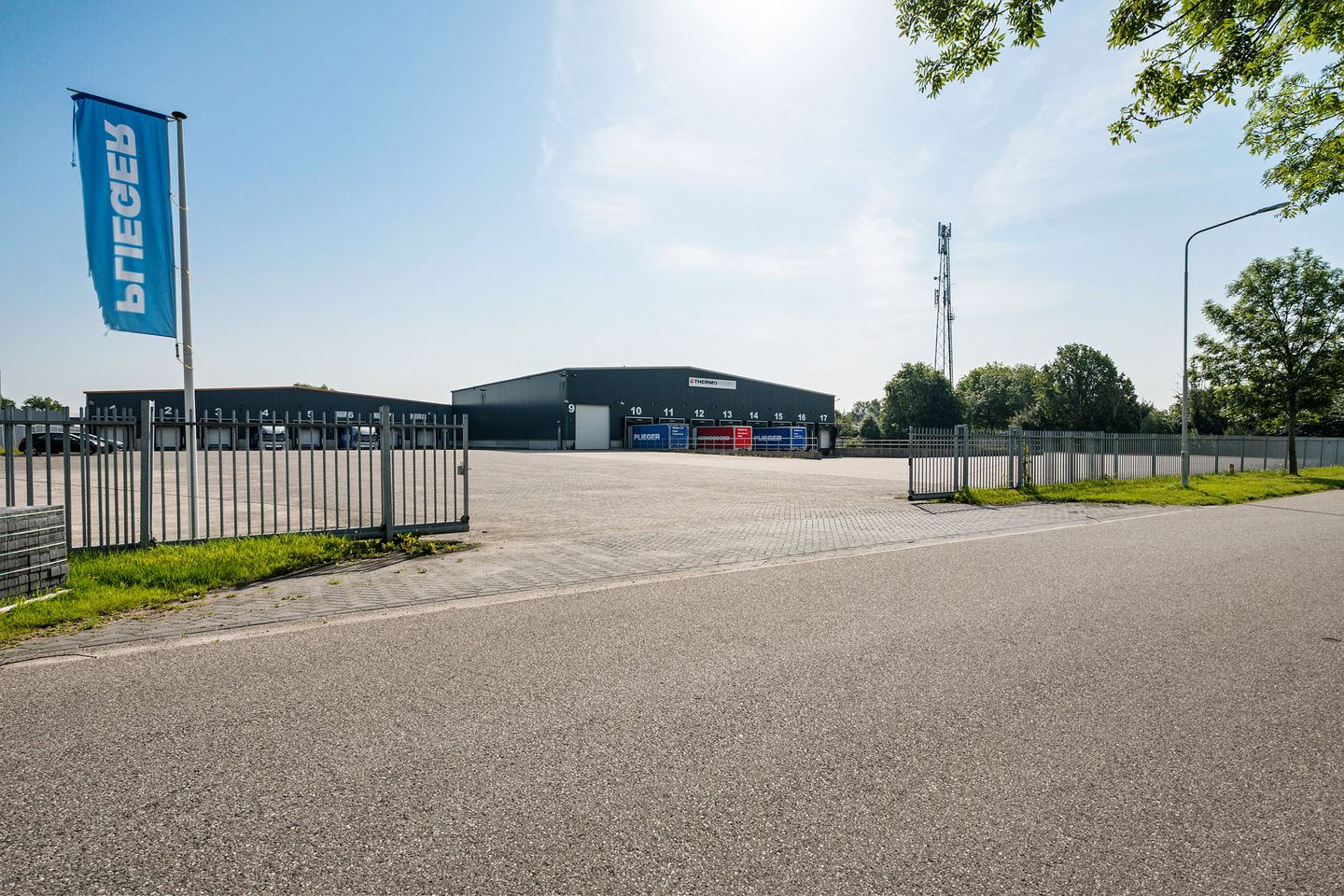 View photo 1 of Wetterwille 4