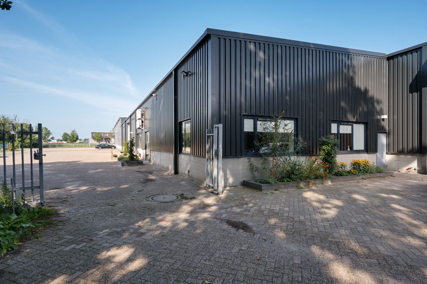 View photo 2 of Wetterwille 4