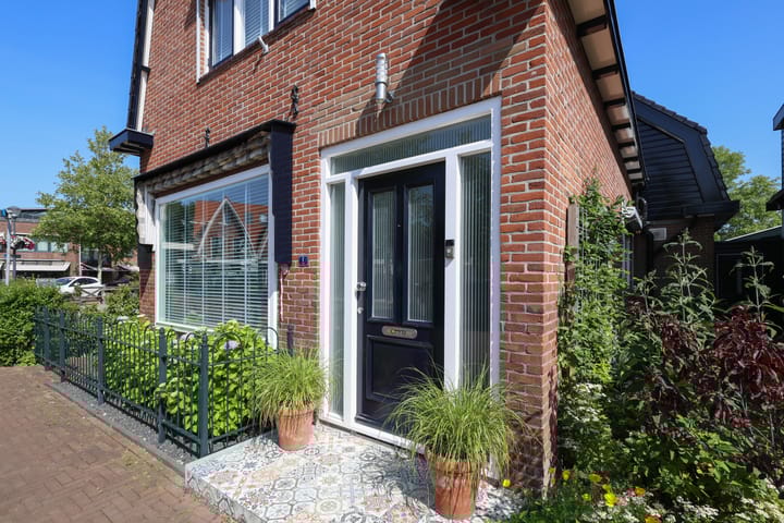 Photo 4 of v d Meerweg 1