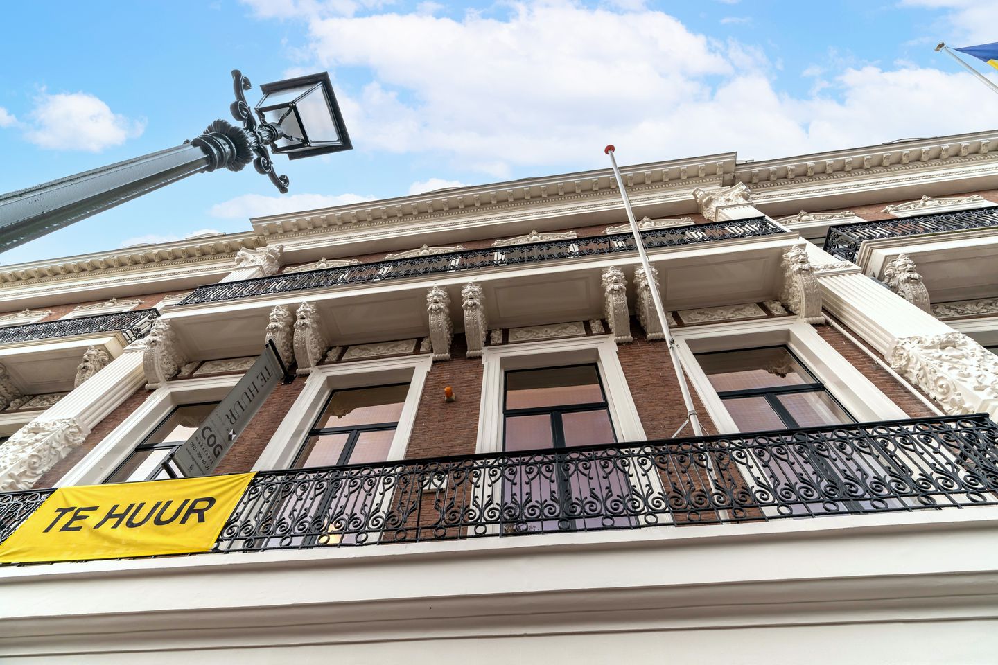 Bekijk foto 2 van Zeestraat 76