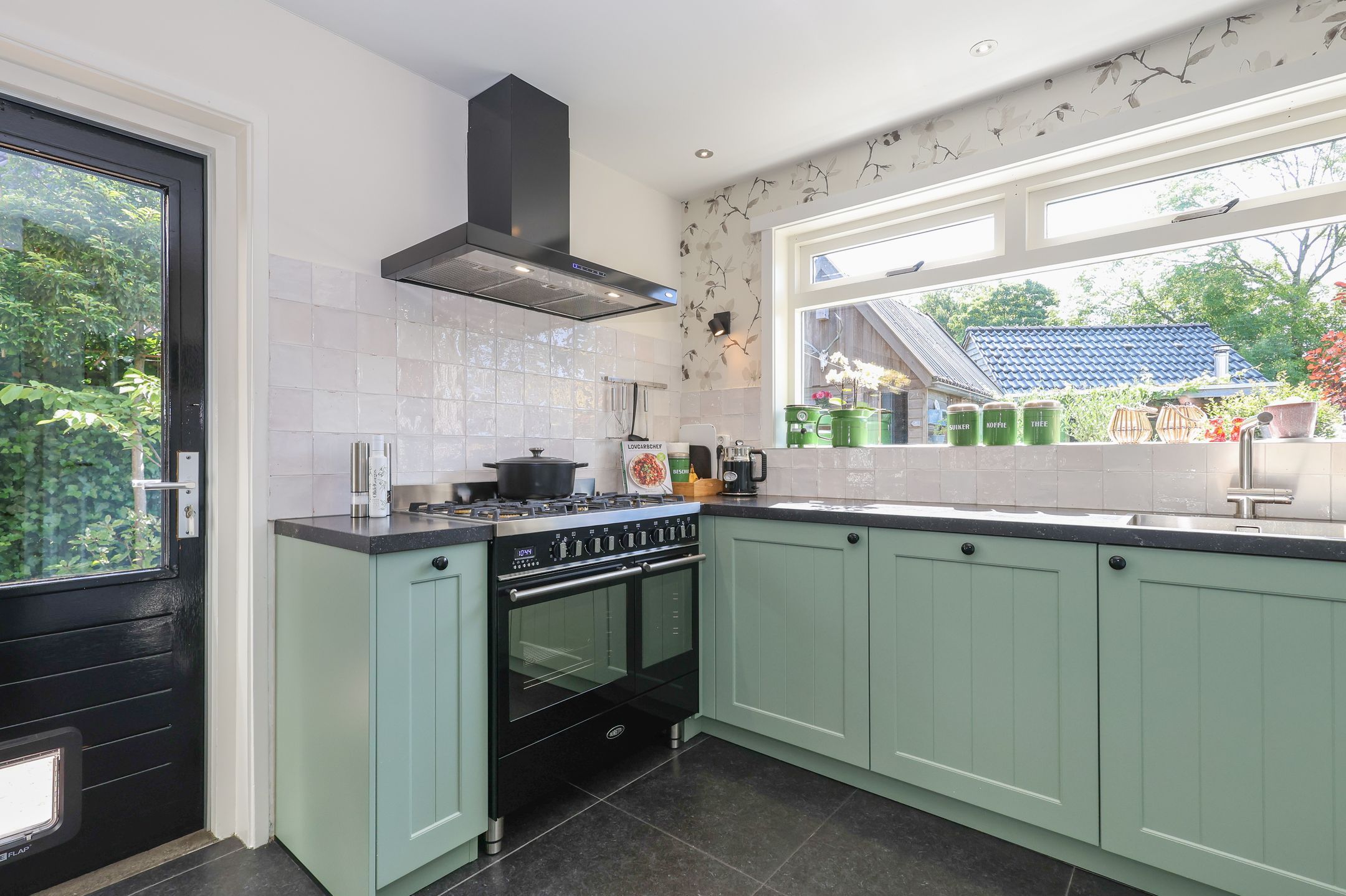 Foto 30 van v d Meerweg 1