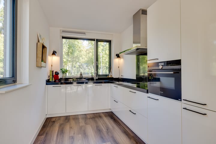 Foto 12 van Dirk Smorenberglaan 73