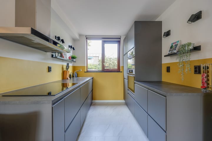 Photo 3 of Schipbeekstraat 4