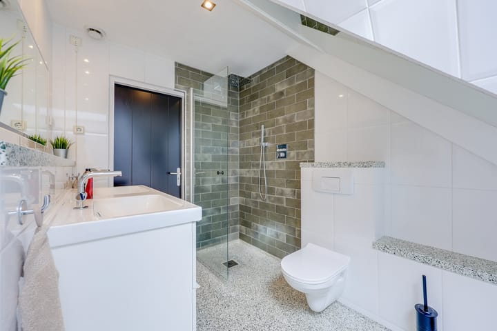 Photo 24 of Schipbeekstraat 4