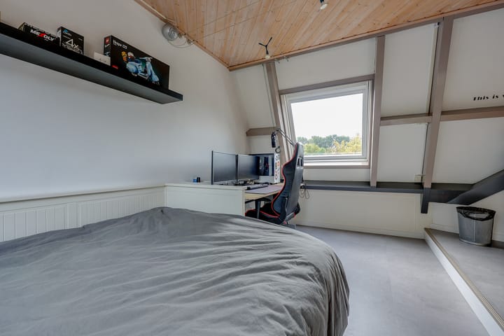 Photo 36 of Schipbeekstraat 4