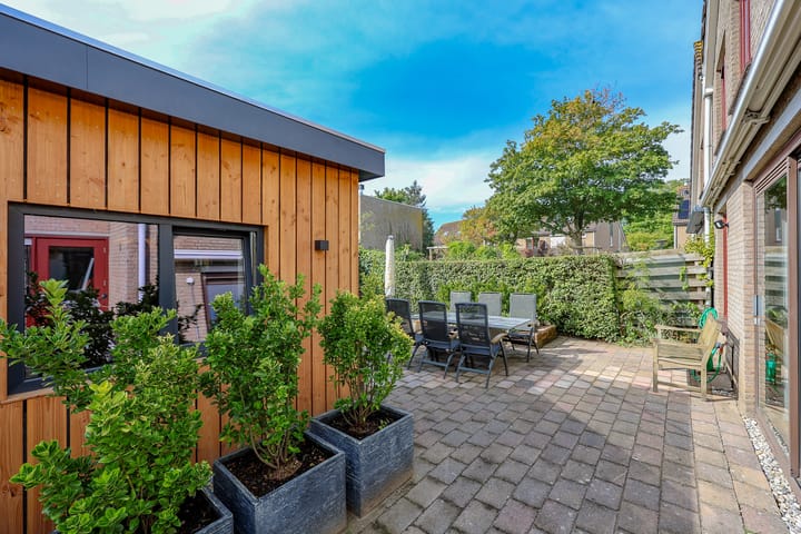 Photo 40 of Schipbeekstraat 4