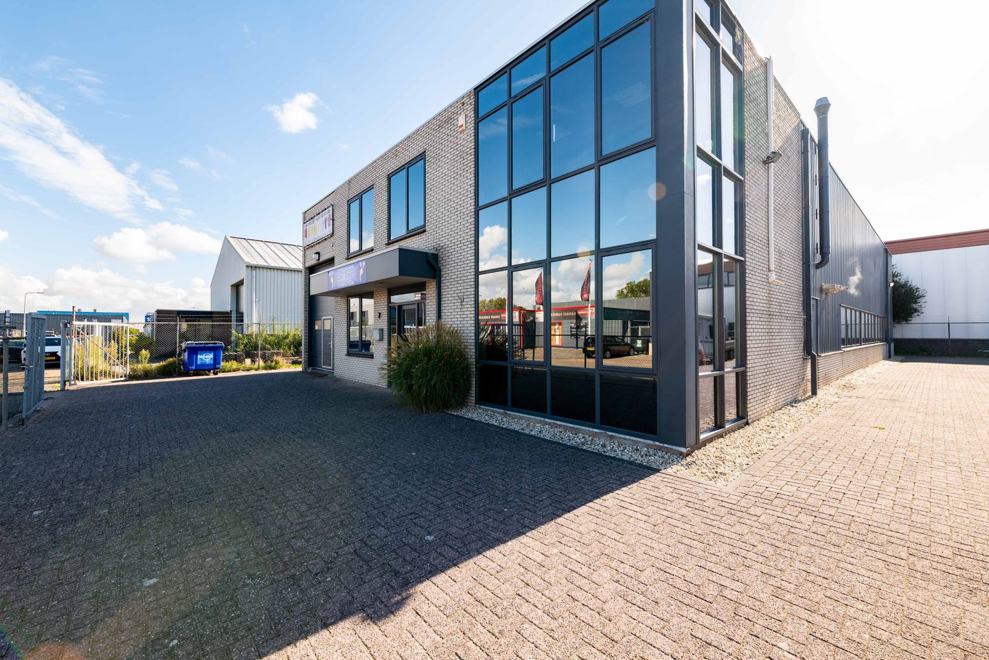 Bekijk foto 2 van Daltonweg 7