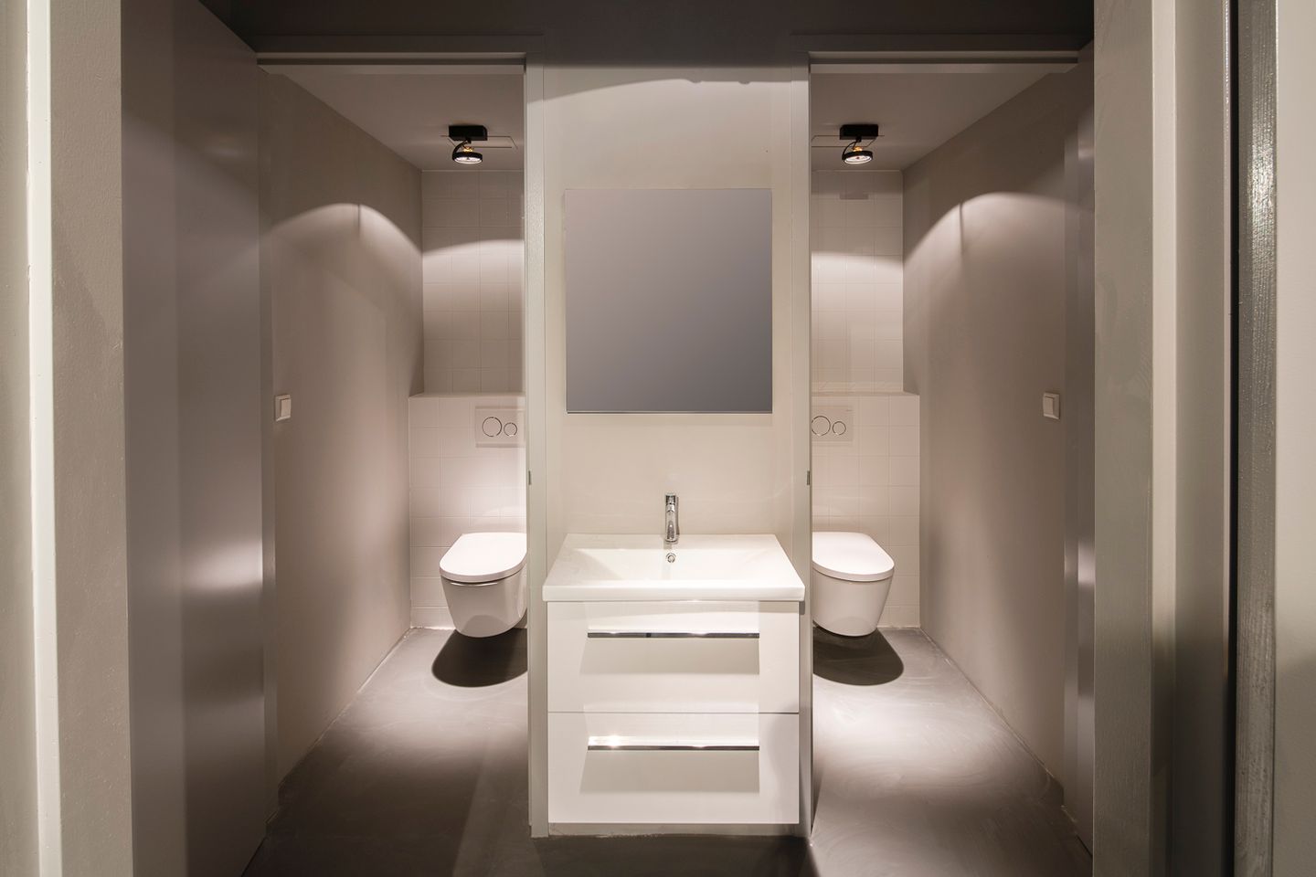 View photo 4 of Hendrik Figeeweg 1-0009