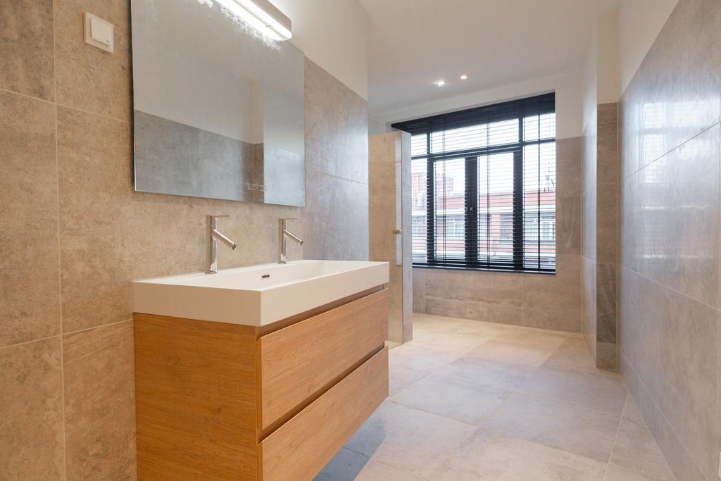 Foto 14 van Van Stolkweg 14-B6