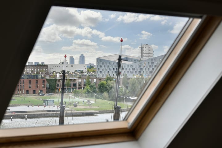 Foto 15 van Barcelonaplein 143