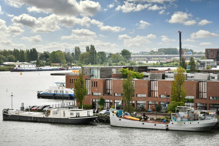 Foto 23 van Barcelonaplein 143