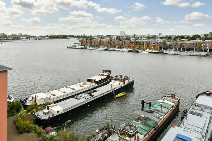 Foto 24 van Barcelonaplein 143