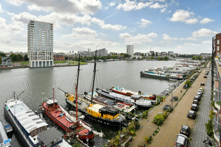 Foto 26 van Barcelonaplein 143