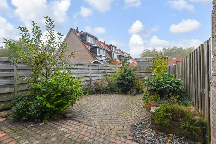 Foto 30 van Linzenakker 32