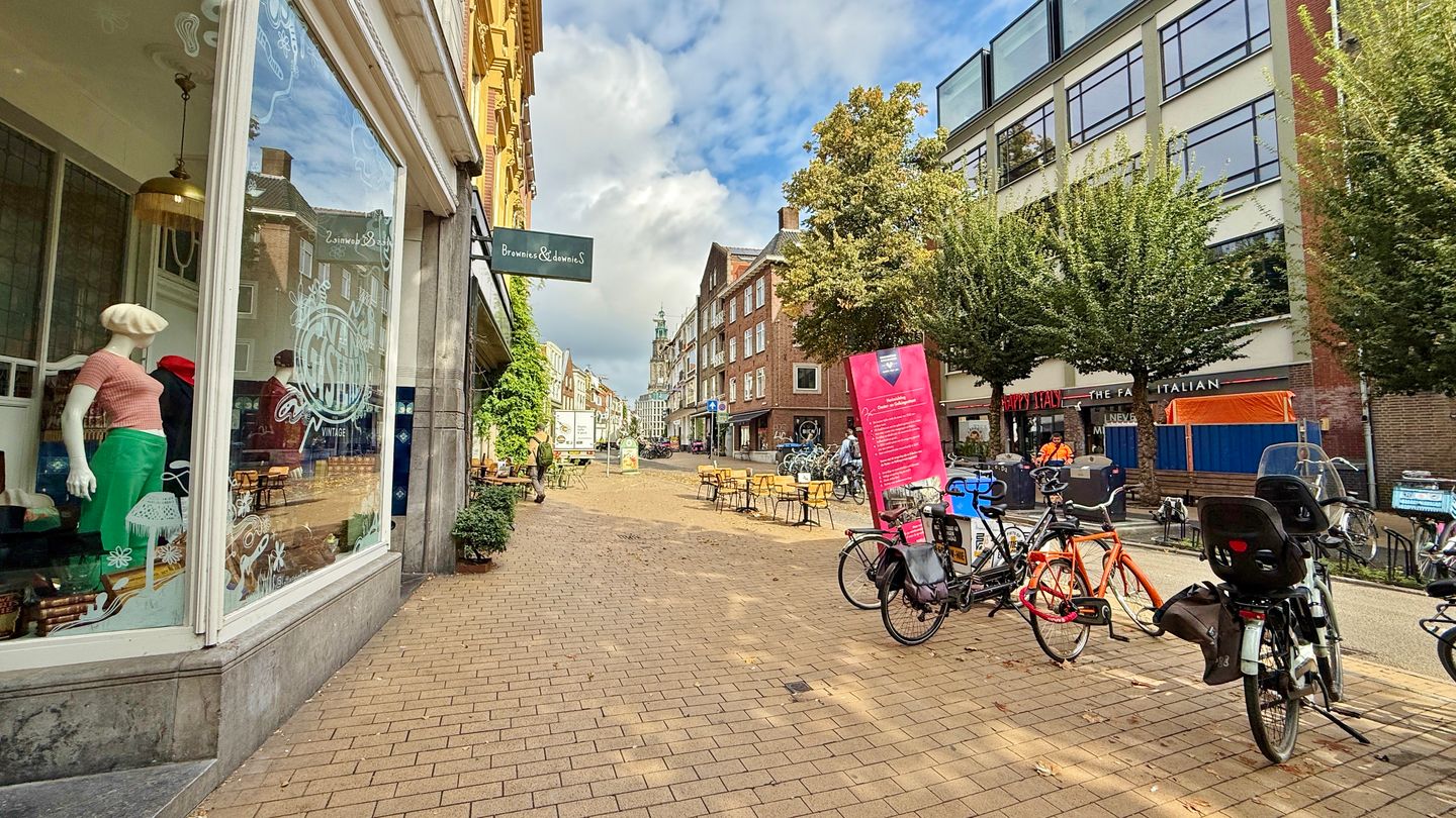 View photo 2 of Oosterstraat 59