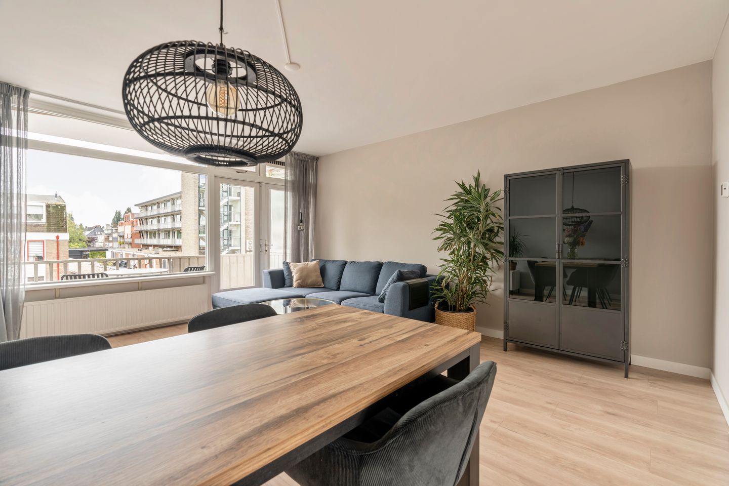 Photo 4 of Graaf Florislaan 14