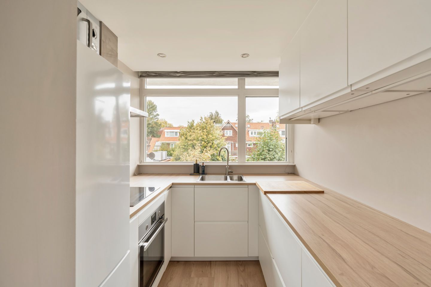 Photo 10 of Graaf Florislaan 14