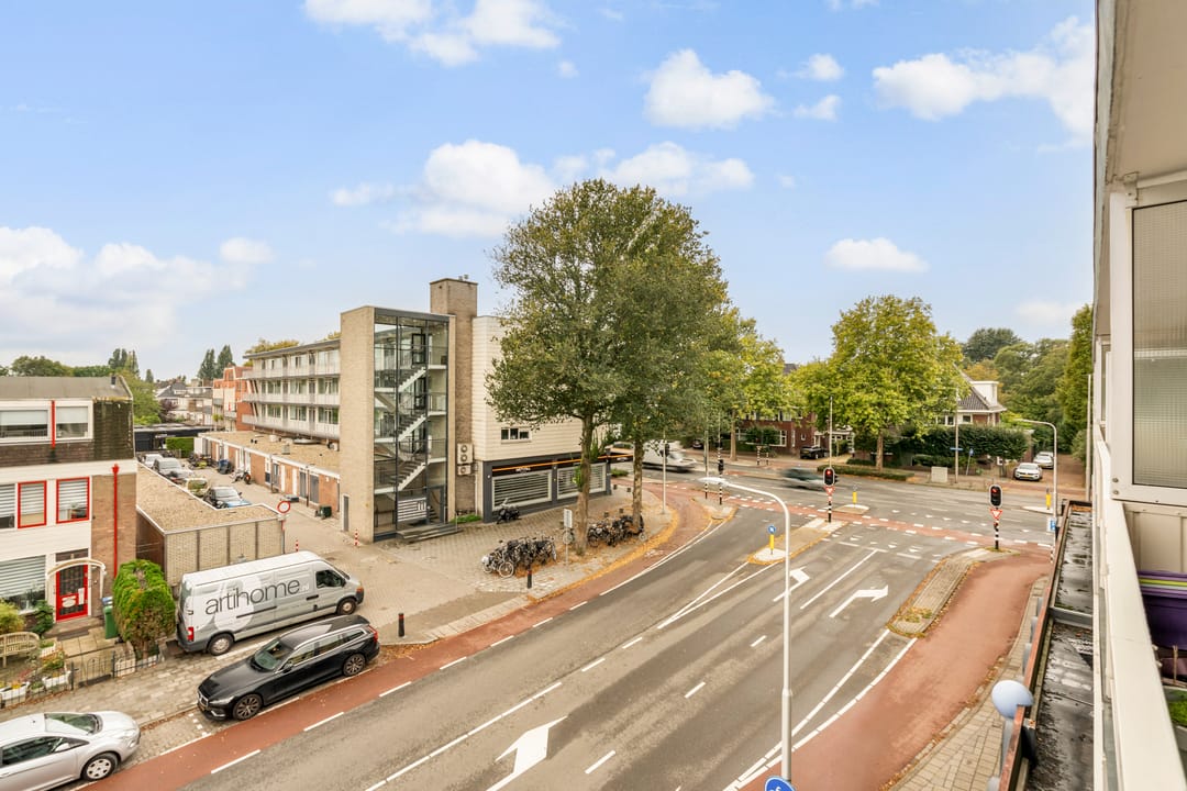 Photo 16 of Graaf Florislaan 14